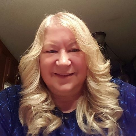 Meet your Posher, Debbie - Picture 1 of 1